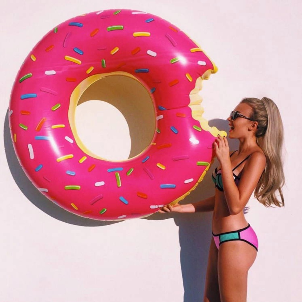 🌟HOSTPICK Giant Strawberry Frosted Donut Float 🍩